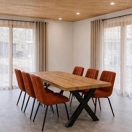 Le Grand Nant Apartment *